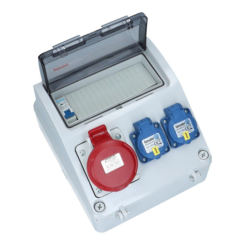 Wandverdeelkast IP44 1x CEE 16A 5p beveiligd: 2x schuko per 2 Wandverdeelkast IP44 1x CEE 16A 5p beveiligd: 2x schuko per 2