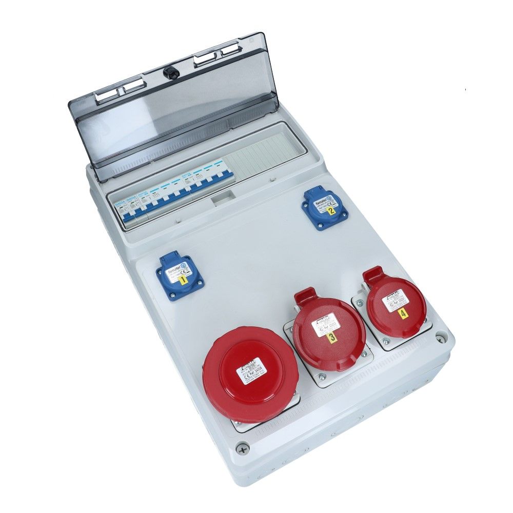 Wandverdeelkast IP44 1x CEE 63A 5p beveiligd: 1x32A 5p 1x16A 5p 2x schuko Wandverdeelkast IP44 1x CEE 63A 5p beveiligd: 1x32A 5p 1x16A 5p 2x schuko