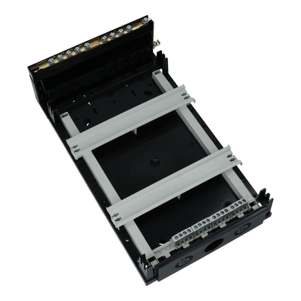 Ledige groepenkast 2x12 modules met verhoogd met buisinvoer Ledige groepenkast 2x12 modules met verhoogd met buisinvoer