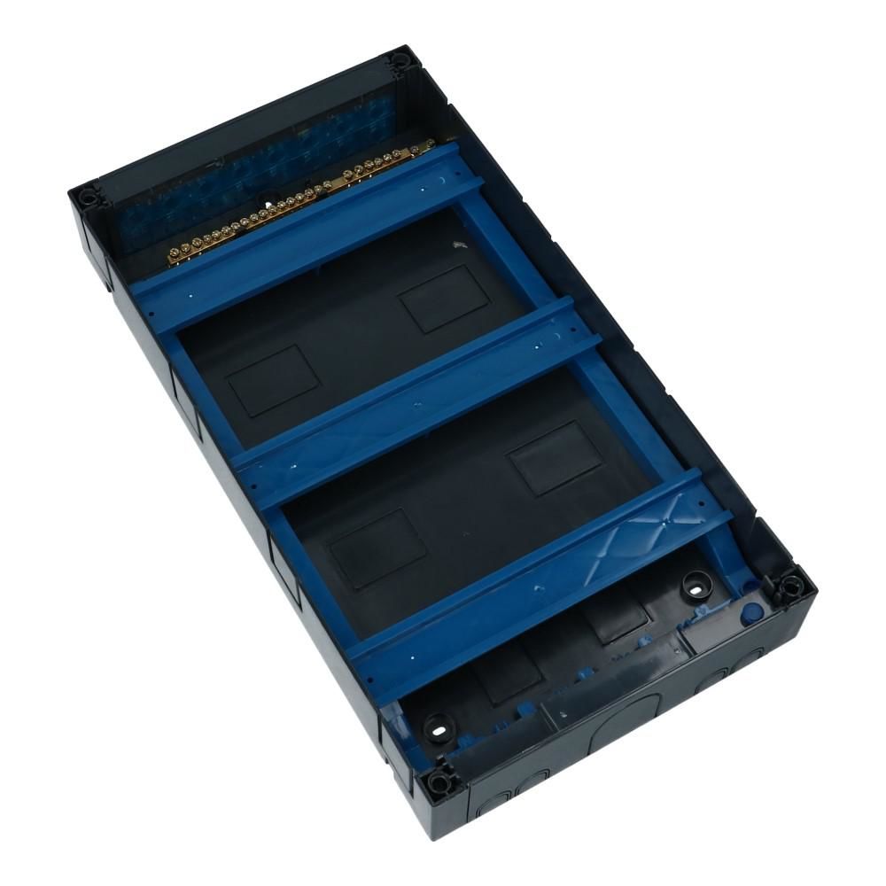 Bovenaanzicht lege groepenkast 3x12 modules koppelbaar met verwijderd omhulsel Bovenaanzicht lege groepenkast 3x12 modules koppelbaar met verwijderd omhulsel