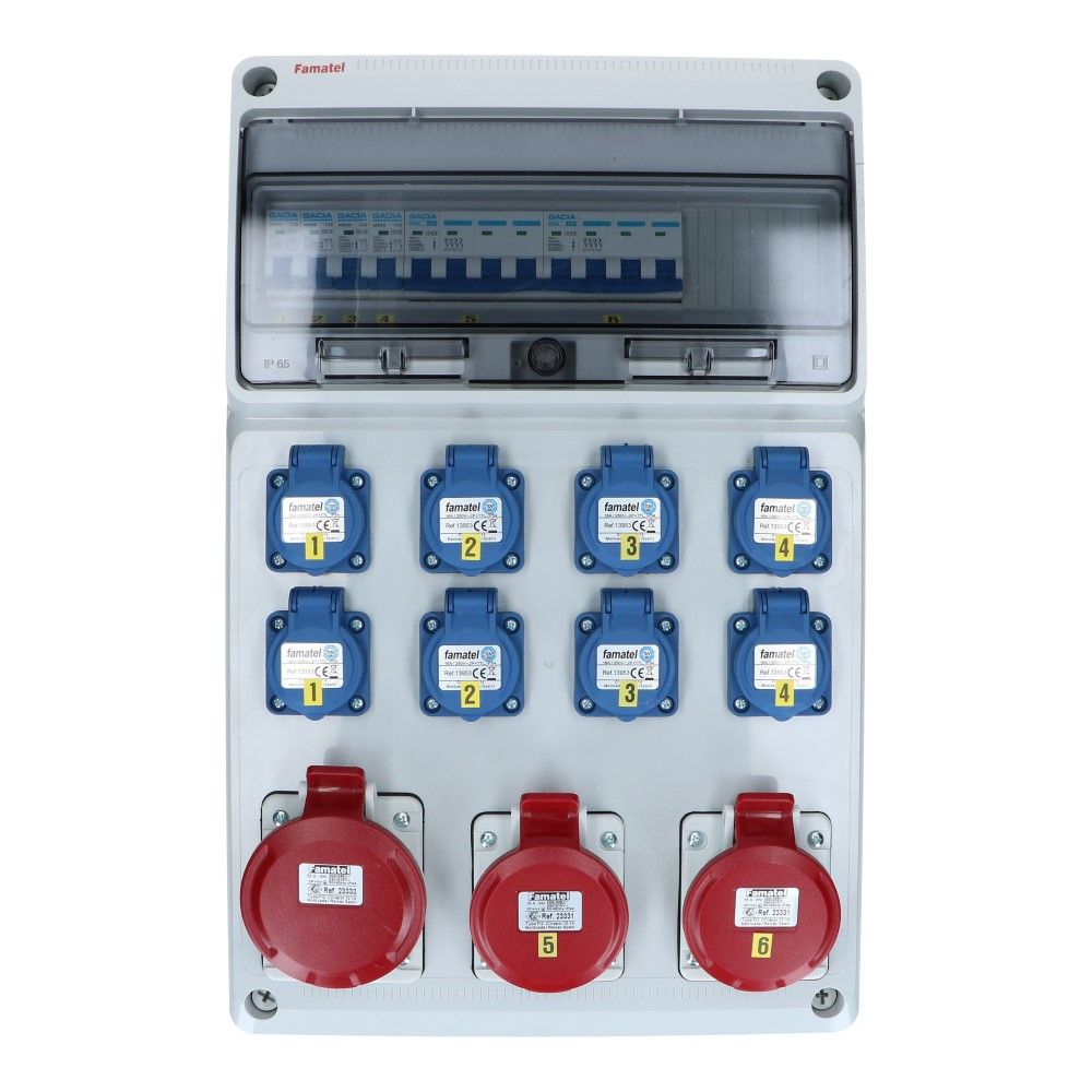 Wandverdeelkast IP44 1x CEE 32A 5p beveiligd: 2x16A 5p 8x schuko per 2 Wandverdeelkast IP44 1x CEE 32A 5p beveiligd: 2x16A 5p 8x schuko per 2