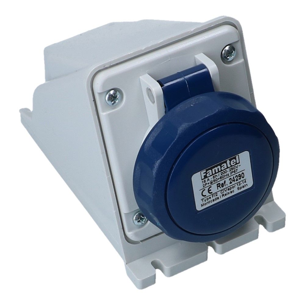 CEE female 3 polig 6H 16A IP67 wcd 220-240VAC CEE female 3 polig 6H 16A IP67 wcd 220-240VAC
