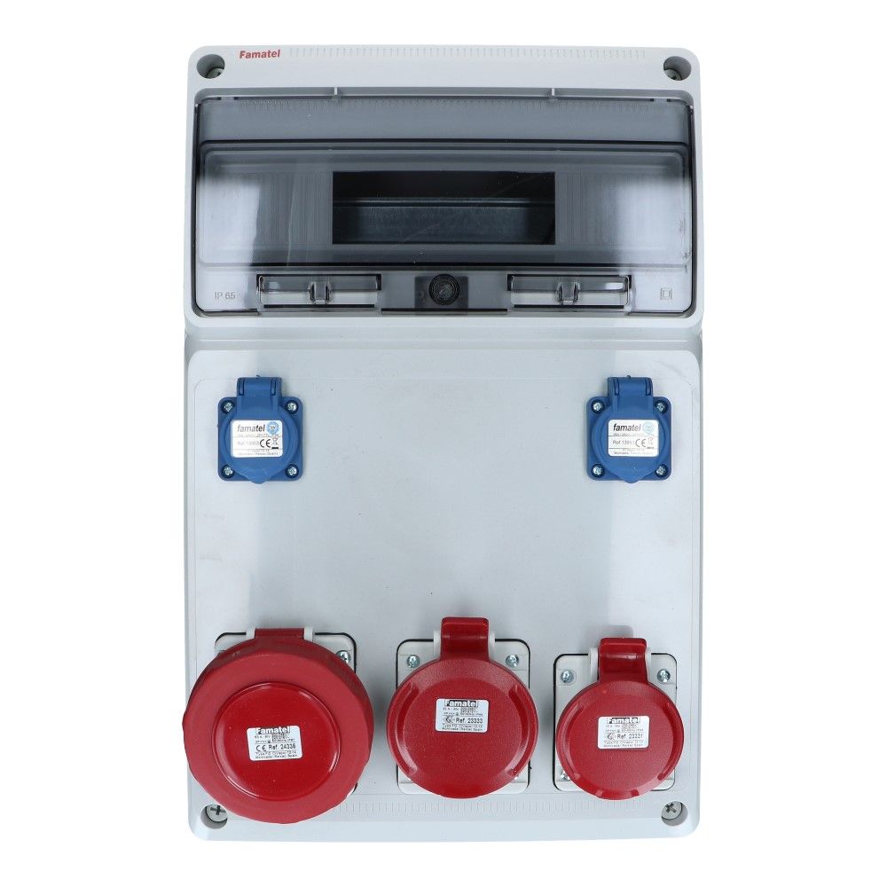 Wandverdeelkast voorbedraad IP44 1x CEE 63A 5p 1x32A 5p 1x16A 5p 2x schuko Wandverdeelkast voorbedraad IP44 1x CEE 63A 5p 1x32A 5p 1x16A 5p 2x schuko