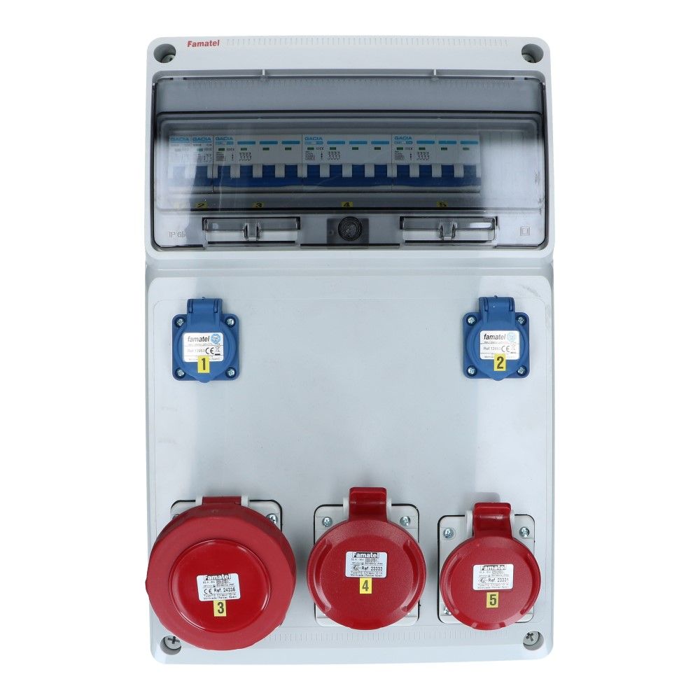 Wandverdeelkast IP44 beveiligd: 1x CEE 63A 5p 1x32A 5p 1x16A 5p 2x schuko Wandverdeelkast IP44 beveiligd: 1x CEE 63A 5p 1x32A 5p 1x16A 5p 2x schuko
