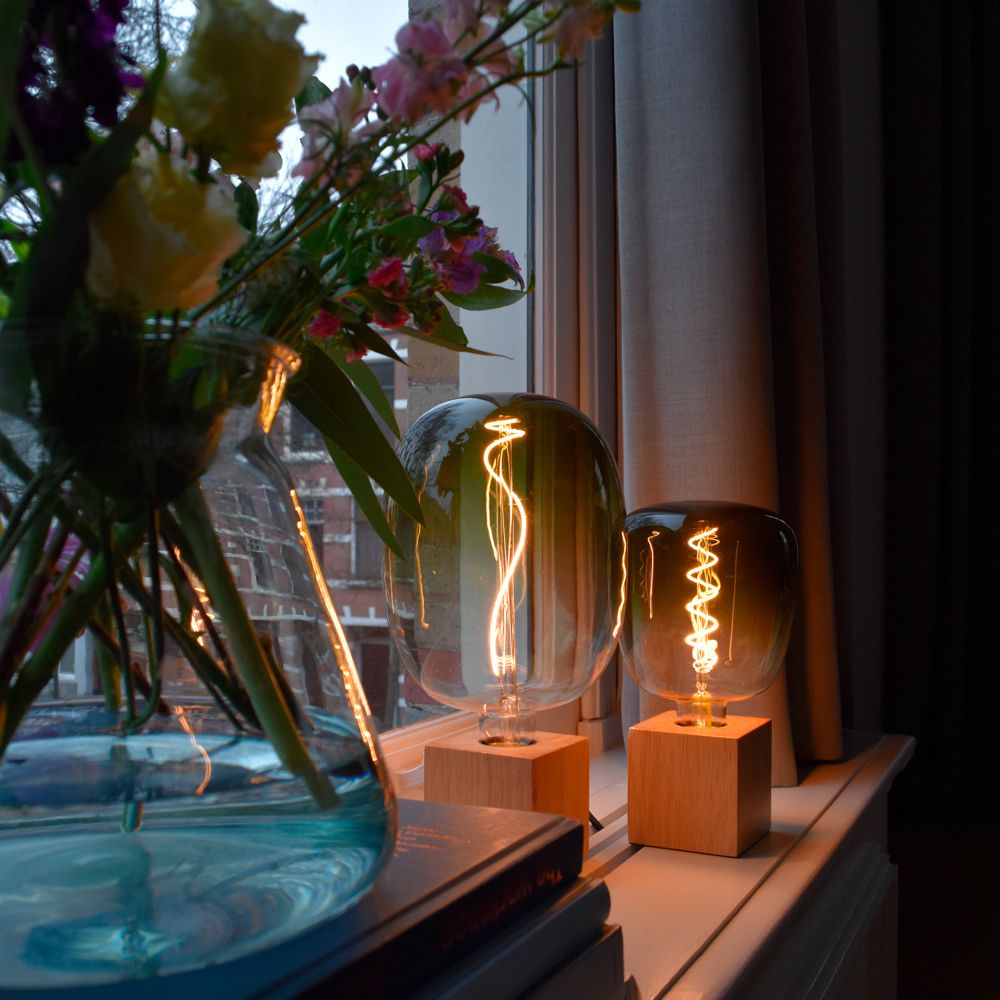 Calex tafelarmatuur E27 met schakelaar max 40W hout Calex tafelarmatuur E27 met schakelaar max 40W hout