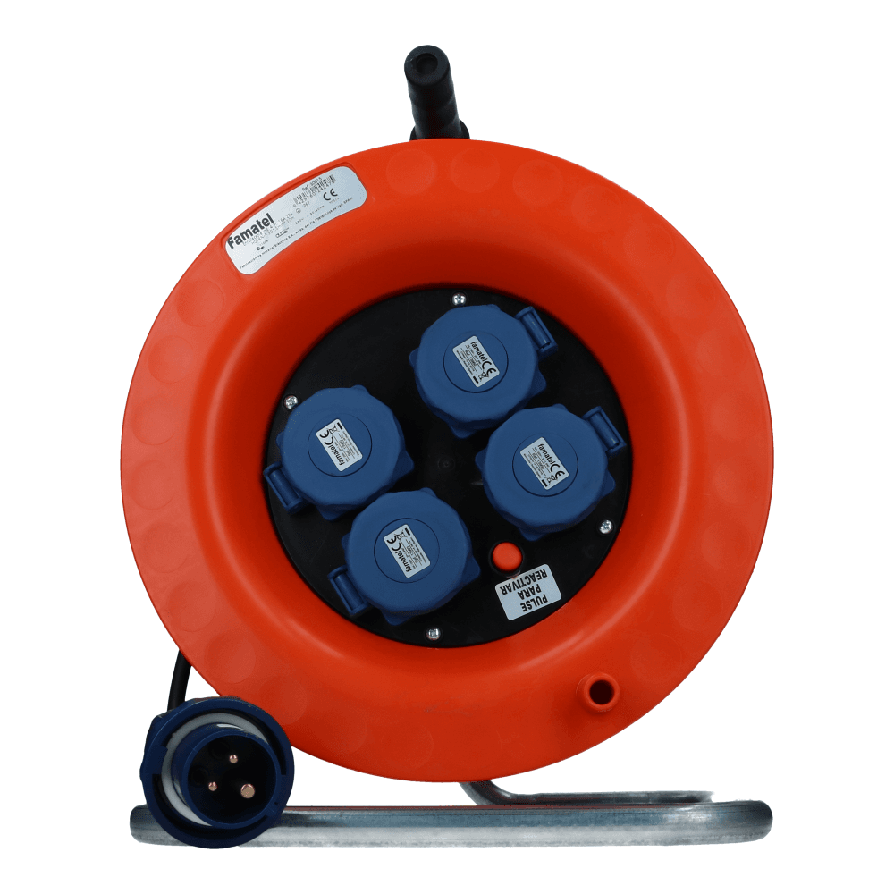 CEE haspel 3 polig naar 4xSchuko IP67 50meter CEE haspel 3 polig naar 4xSchuko IP67 50meter