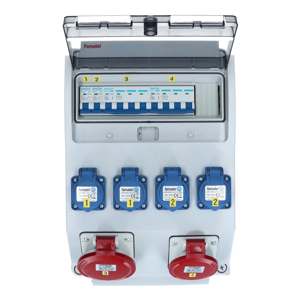Wandverdeelkast IP44 beveiligd: 1x CEE 32A 5p 1x16A 5p 4x schuko per 2 Wandverdeelkast IP44 beveiligd: 1x CEE 32A 5p 1x16A 5p 4x schuko per 2